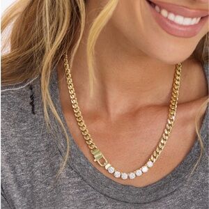 Julian Loves Diamonds Necklace
Gold|White Diamondettes